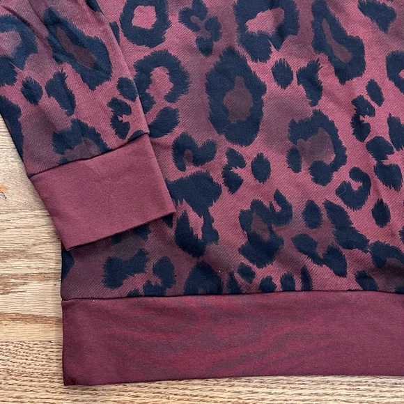 Victoria’s Secret Sport Leopard Print Sweatshirt Size Medium - Picture 6 of 9